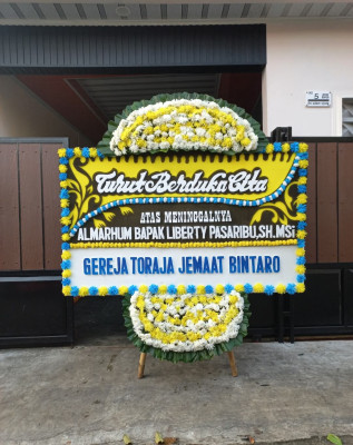 Papan Bunga Duka di Pugaan